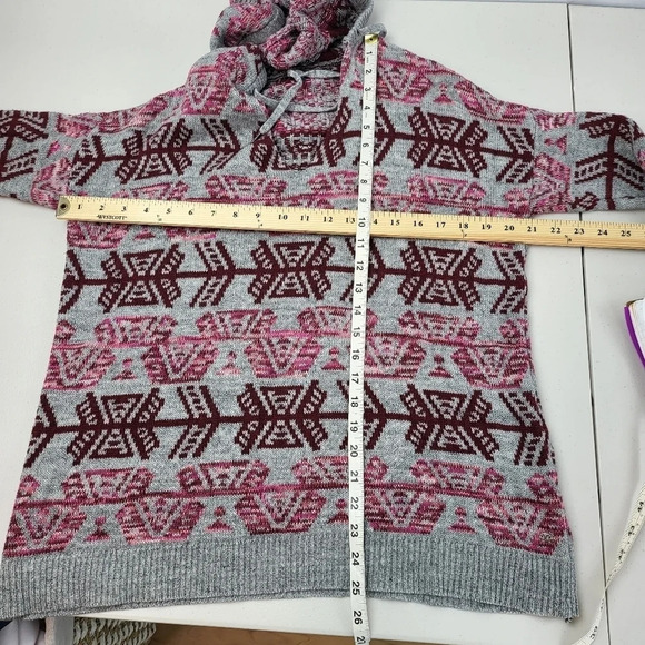 American Eagle Aztec Hooded Pullover Sweater Size Small FLAWED - Picture 9 of 16